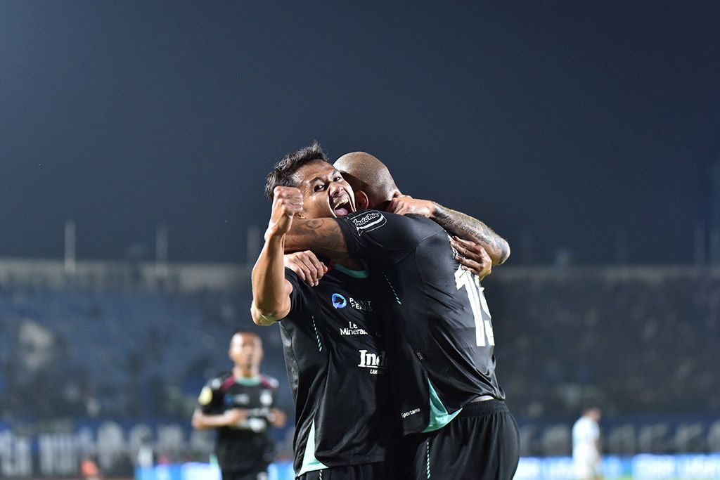 Review: Empat Gol, Tiga Angka Pembuka
